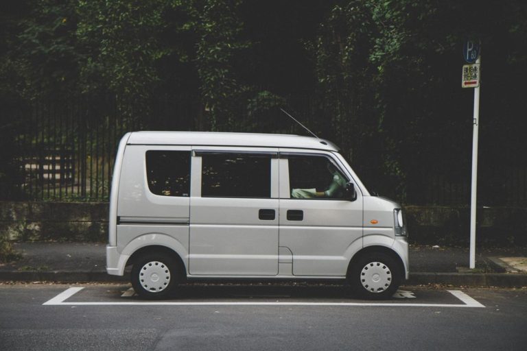 Doskonałe oferty wynajmu komfortowych busów podróżnych do Belgii